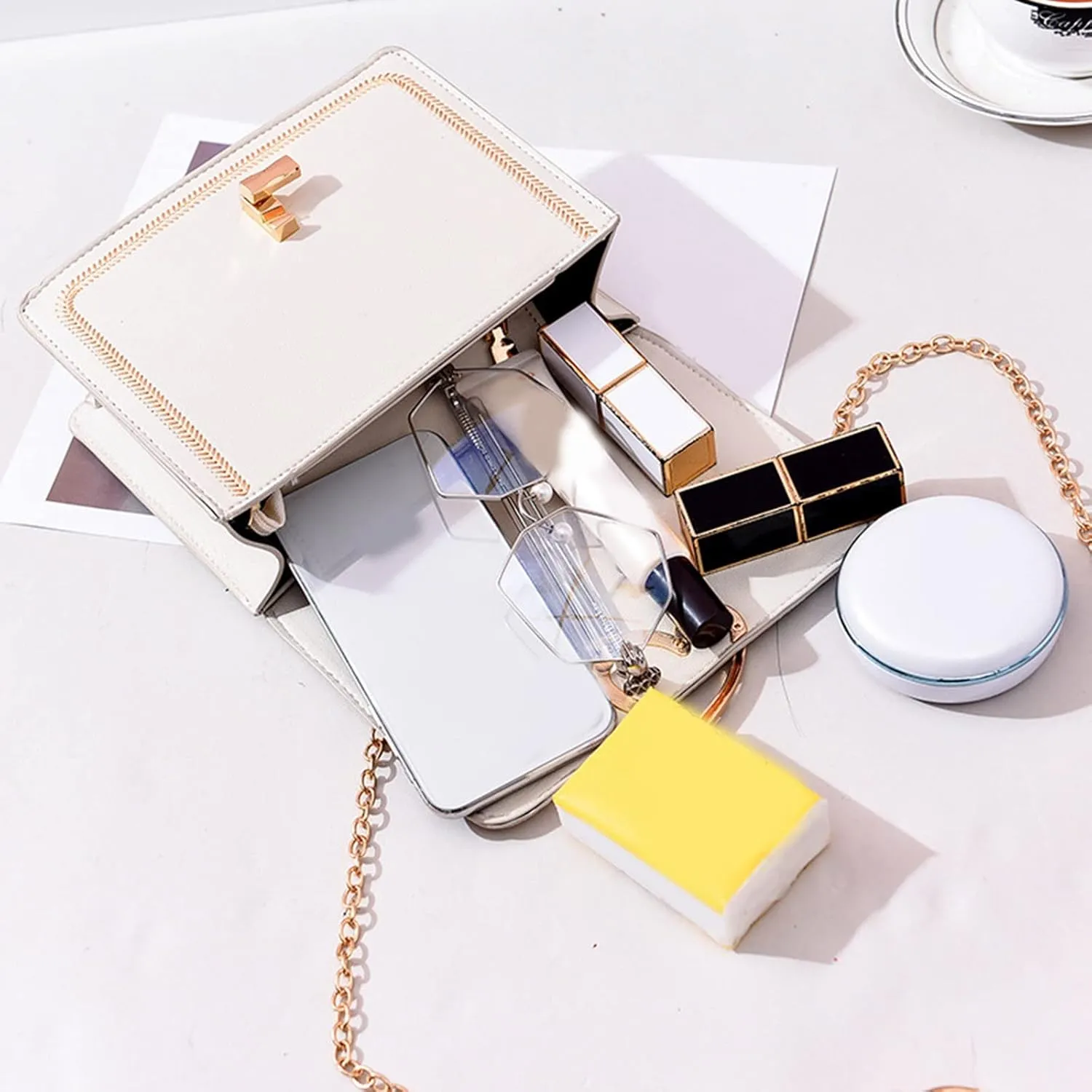 The Version Chain Bags With Lock Is Fashionable Simple And Versatile One Shoulder Crossbody Bag Luxury (White, One Size)