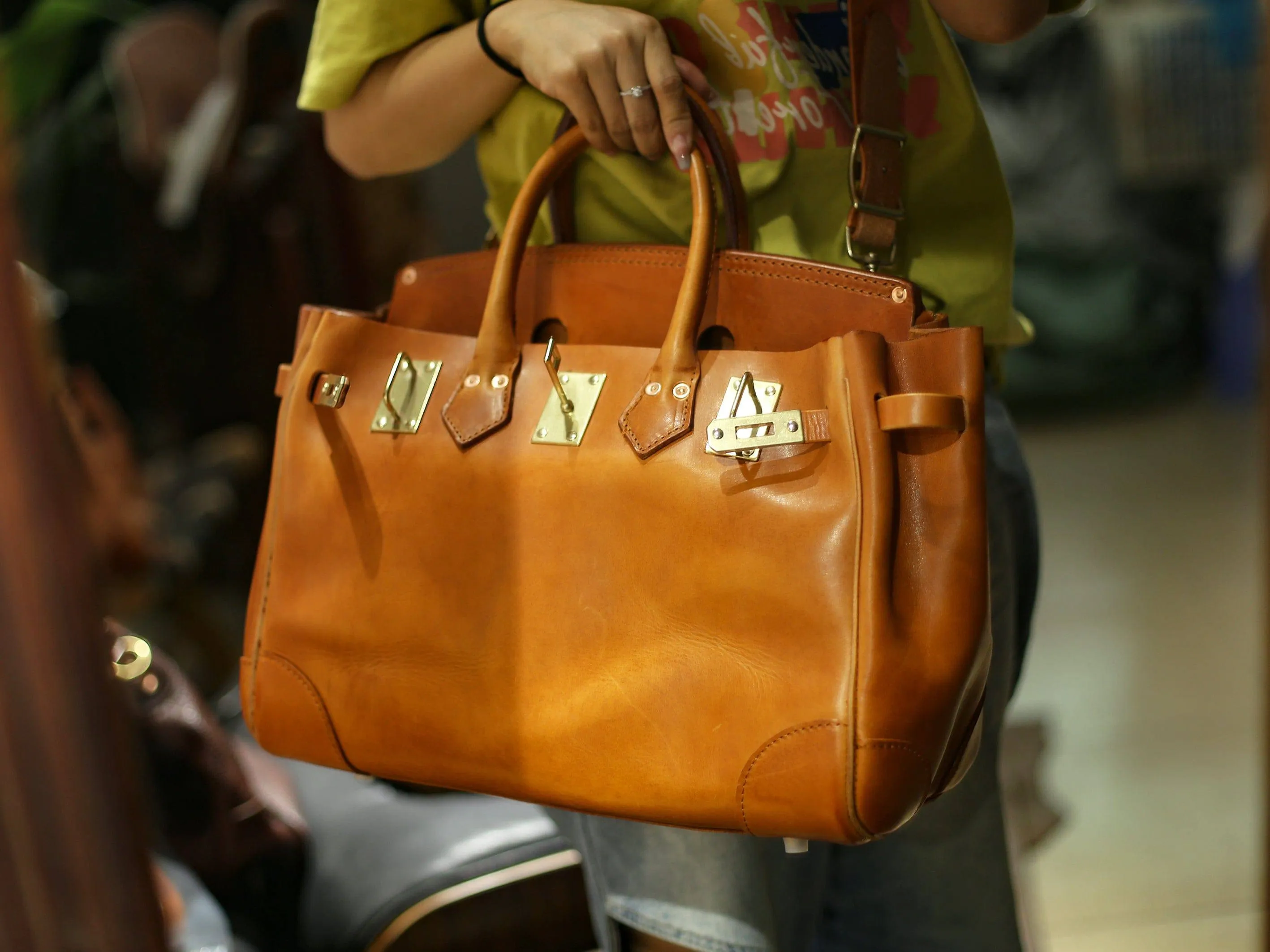 Unisex Genuine Vintage Vegetable Tanned Leather Satchel Flap Buckle Bag