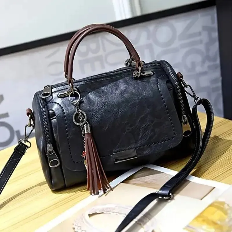 Vegan-Friendly Leather Ladies Crossbody Bag