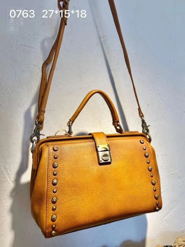 Vintage  Leather Doctor Handbag Purses With Rivet For Women