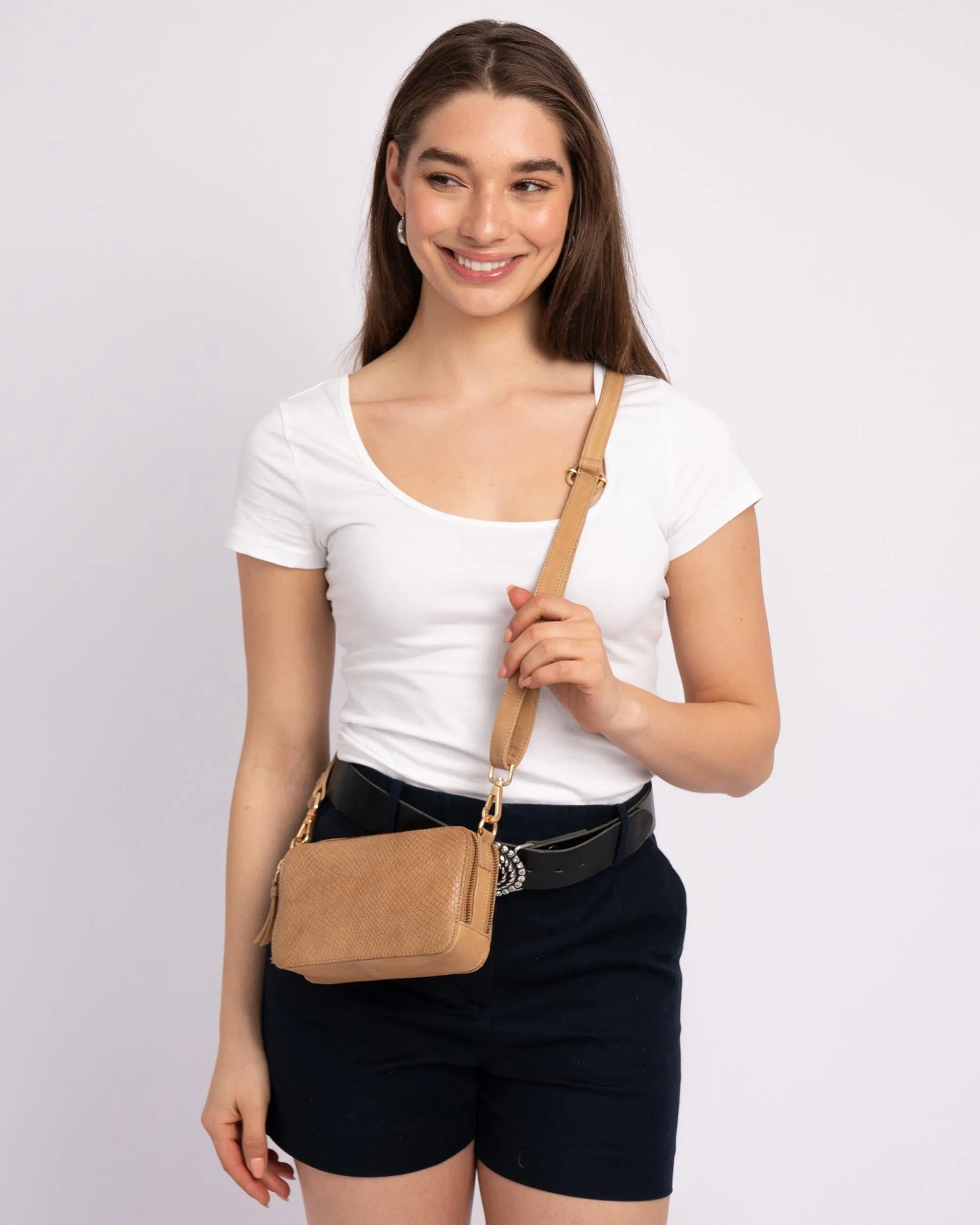 Vries | Leather Crossbody Bag