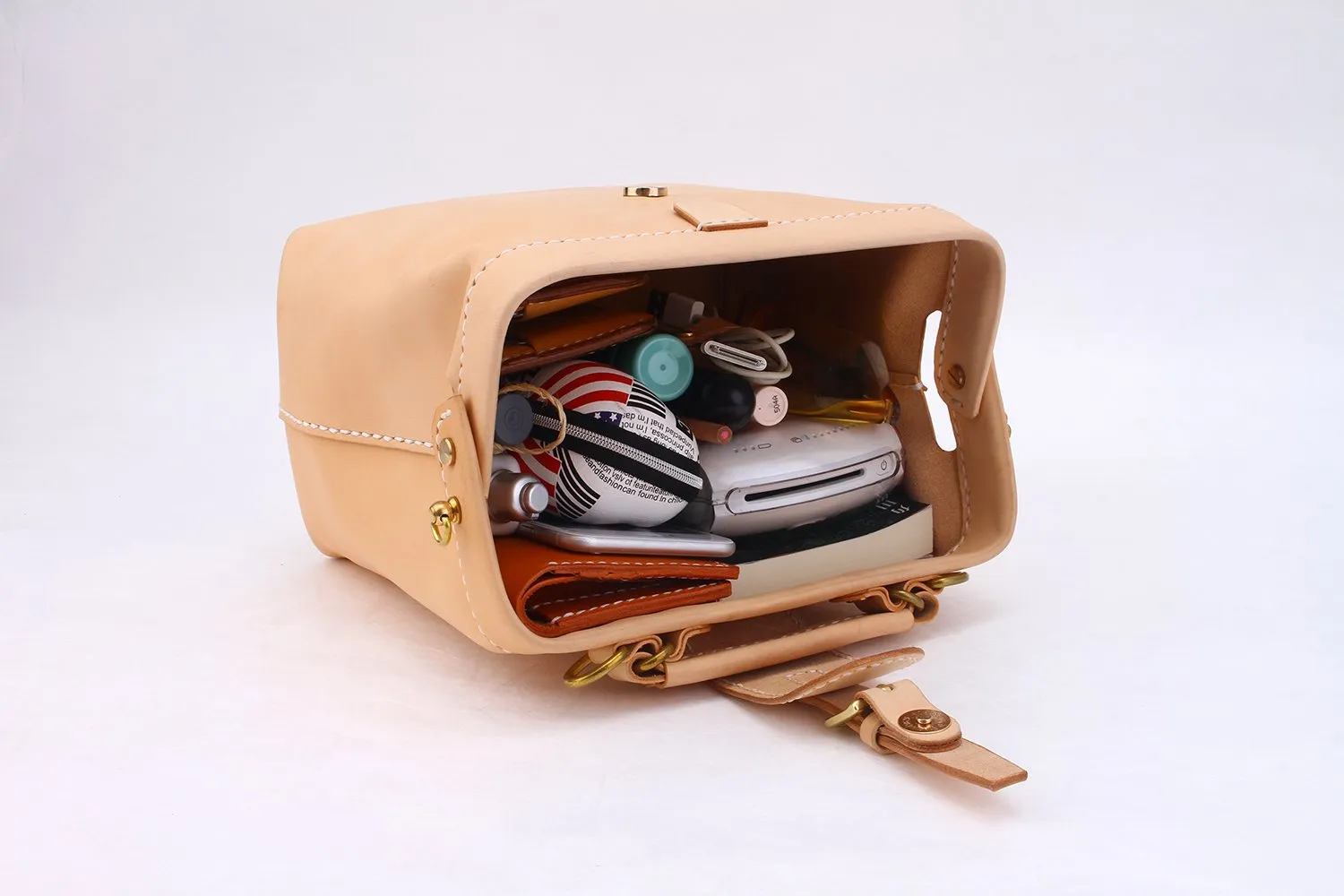 Womens Beige Leather doctor Handbags