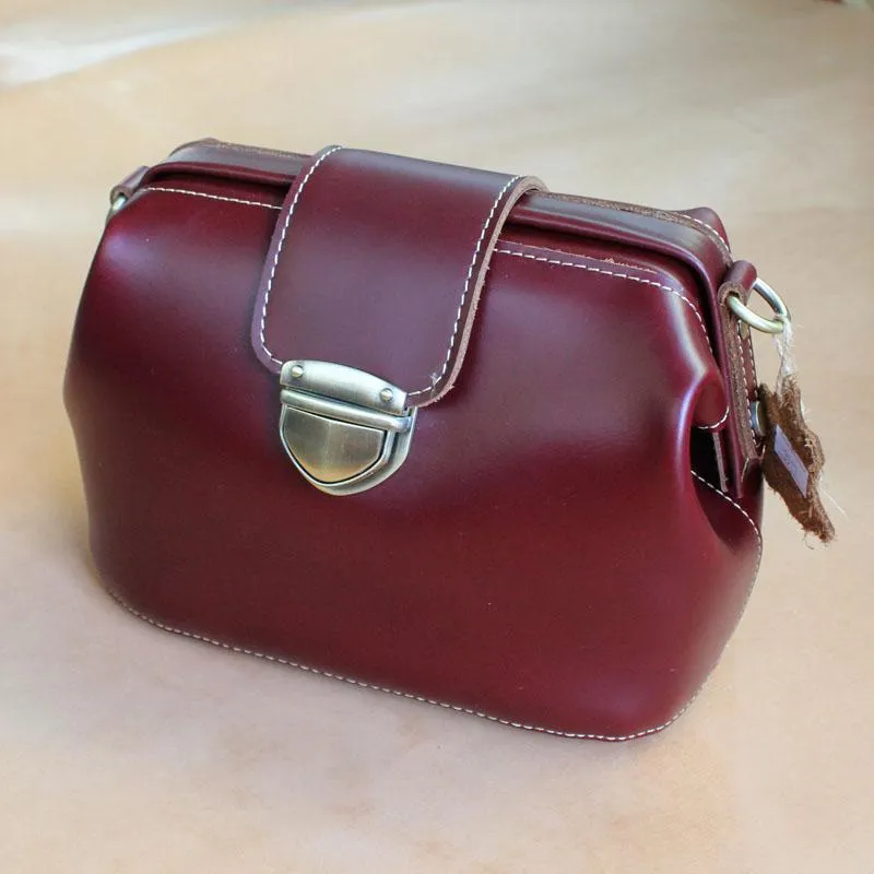 Womens Brown Leather Doctor Shoulder Purses Brown Doctor Crossbody Purses for Women