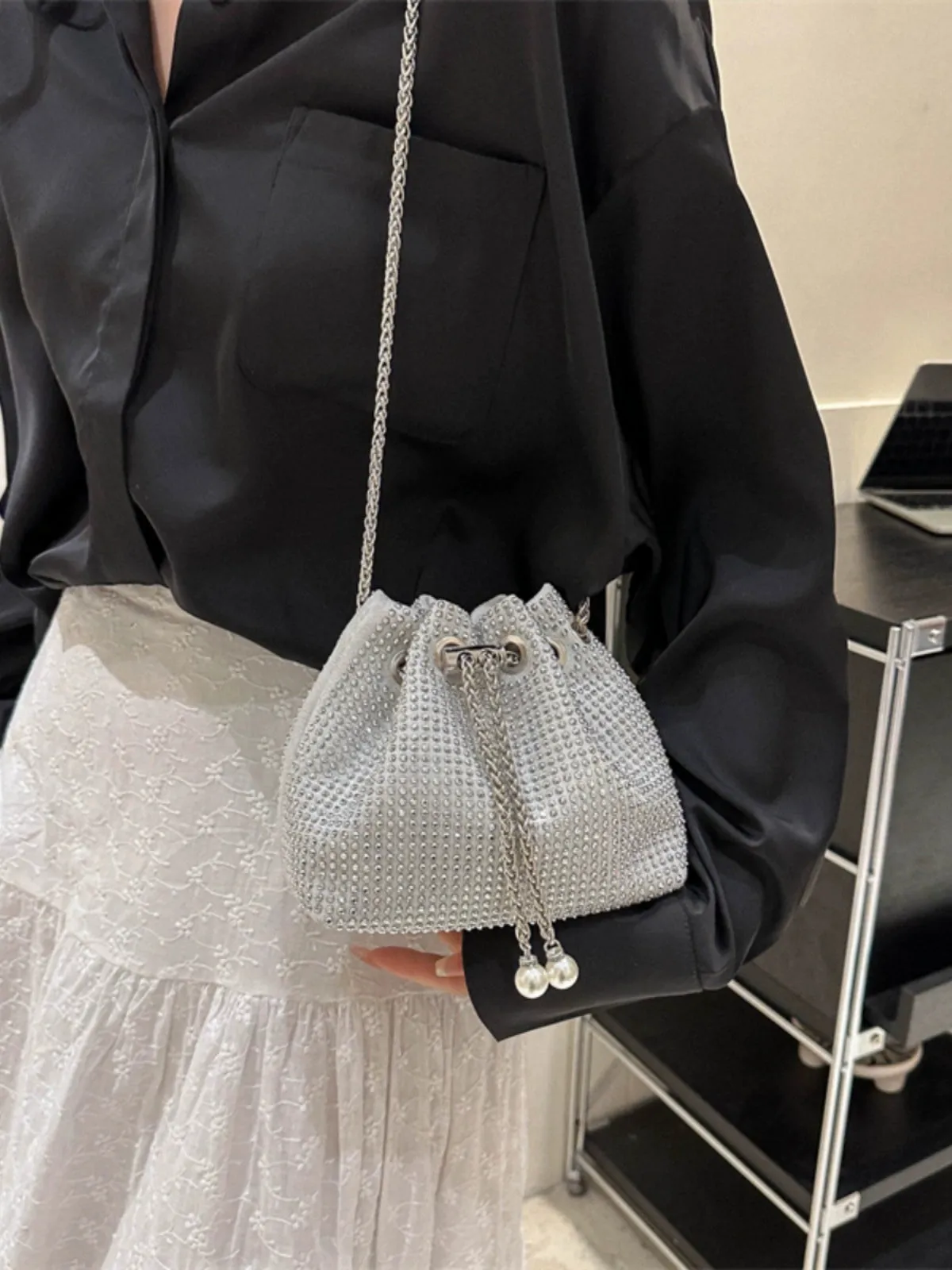 Women's K-Style Trend Rhinestone Bucket Bag - Full Diamond Chain Shoulder Crossbody with Drawstring